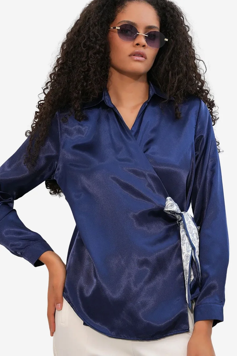 بيغ دارت BDART Women's Satin Tie-Front Shirt