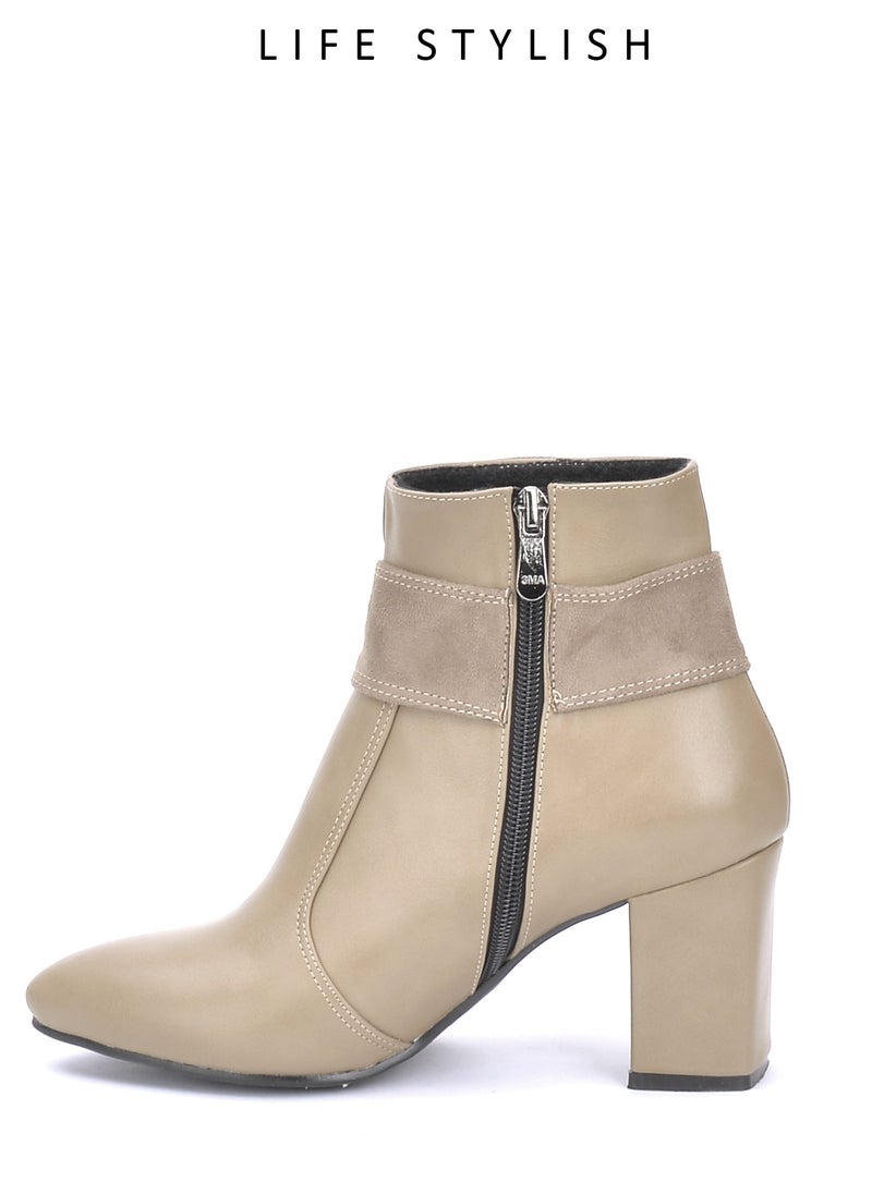 LIFESTYLISH R-4 Stylish Leather Heel Boot Ornament - Beige  - Image 4