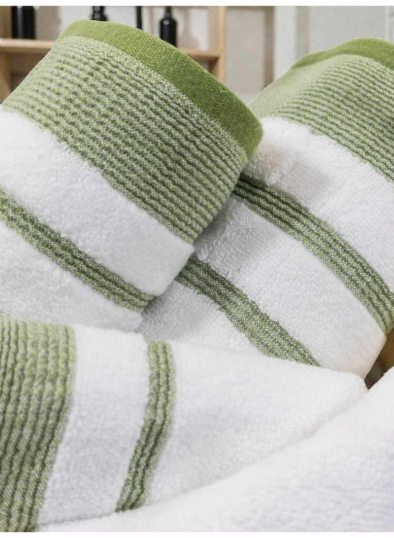 بالتيك لينين طقم مناشف إليسيان من أربع قطع - ٥٥٠ جرامًا للمتر المربع | قطن ناعم وعالي الامتصاص | ٥٠×٩٠ سم، ٧٠×١٤٠ سم، ٣٣×٣٣ سم من بالتيك لينين - Image 4