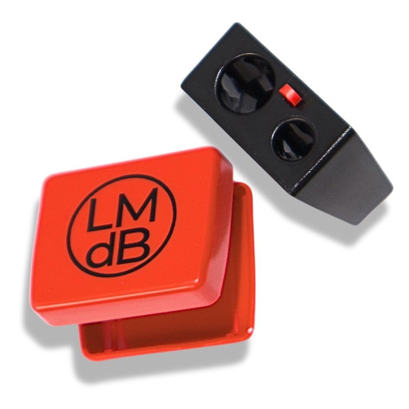 Le Metier De Beaute MÄ’TIER Eye & Lip Cosmetic Pencil Sharpener Le Deux, Precision & Mess-Free, Convenient, Essential Tool, Easy To Clean, Travel-Friendly, Compact, Stainless-Steel Blade - Image 2