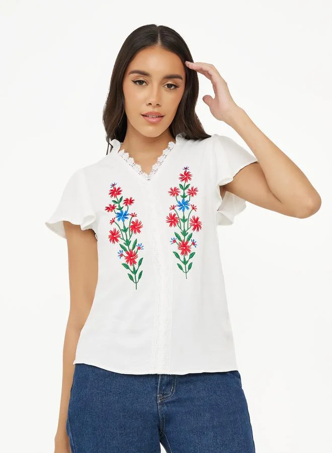 تايك تو Embroidery Detail Notched Neck Top