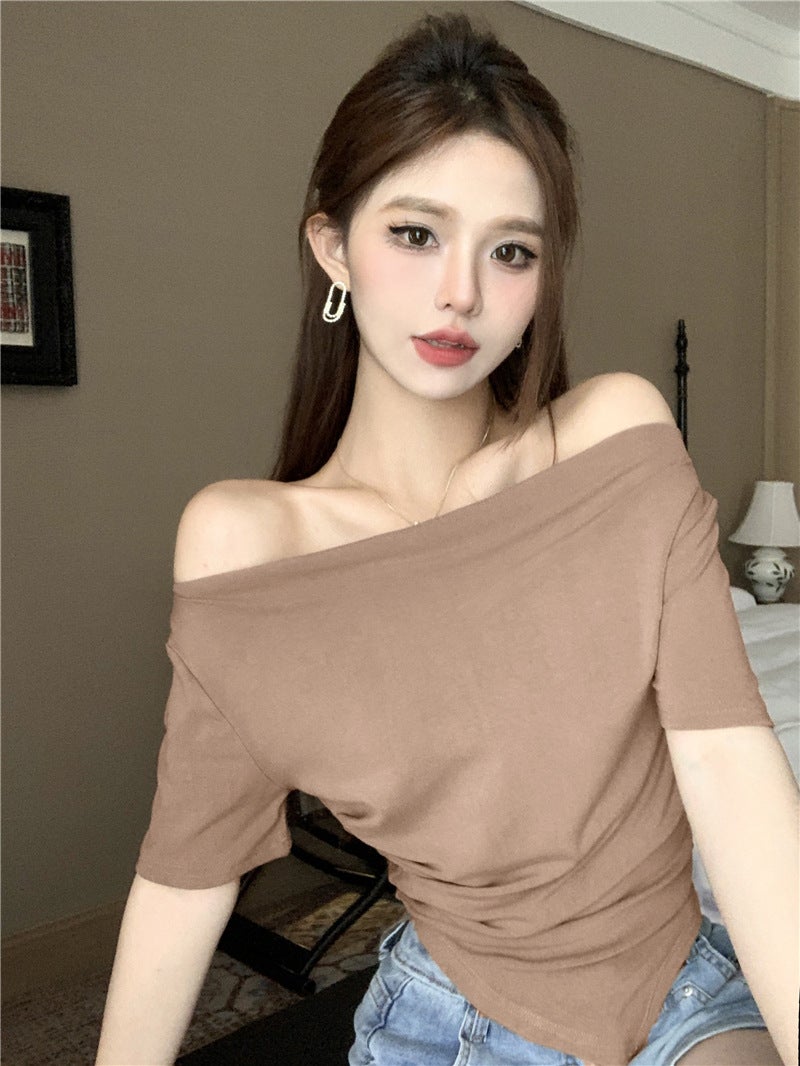 تصميم فتاة ساخنة بأسلوب أمريكي ريترو قميص تي شيرت قصير الأكمام للنساء بأكتاف مكشوفة أنيقة وجذابة - Image 3