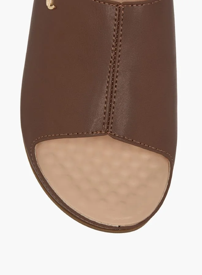 Le Confort Women's Solid Peep Toe Slip-On Sandals