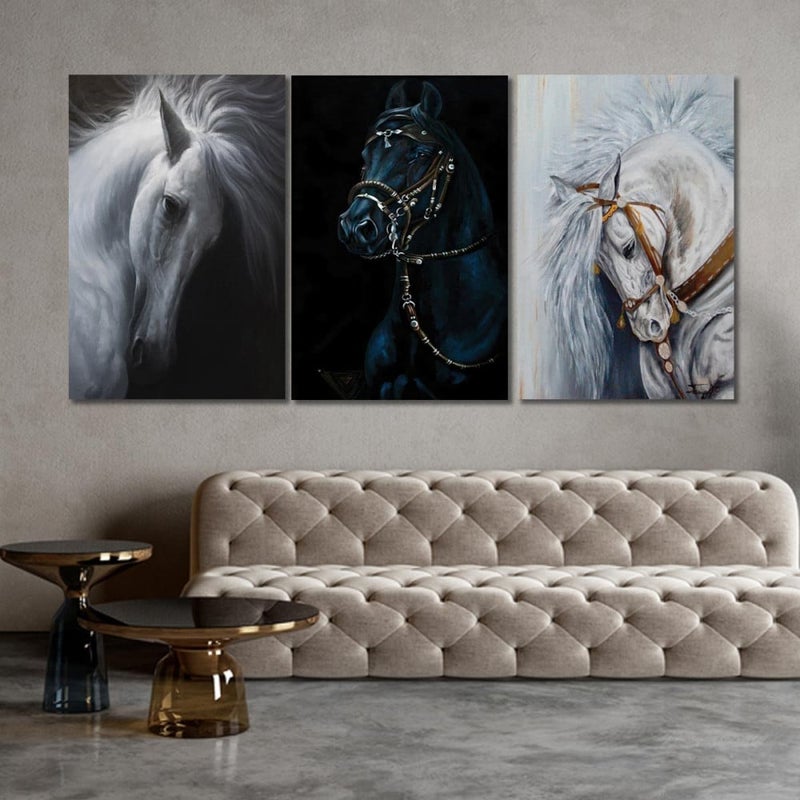 ماركتنا ثلاث لوحات قماشية بتصميم احصنة مع برواز مجوف مقاس (150×70) ثلاث قطع - Image 1