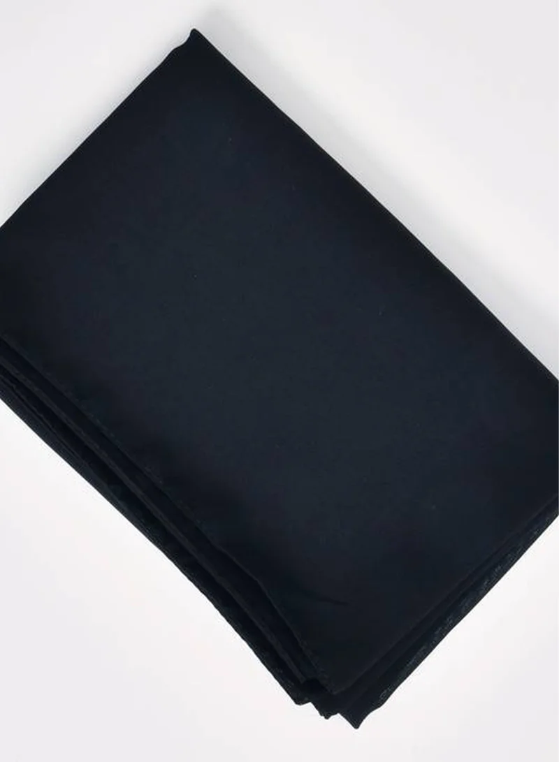 HAWRAA ABAYA A plain black veil without any prominent details