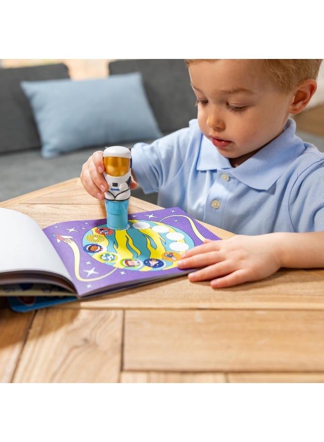 Melissa & Doug ملصقات ميليسا ودوج!™ دفتر نشاط مكون من 24 صفحة وطابع ملصقات، 300 ملصق، لعبة فنية وحرفية قابلة للجمع - رائد فضاء - معتمد من مجلس إدارة الغابات - Image 2