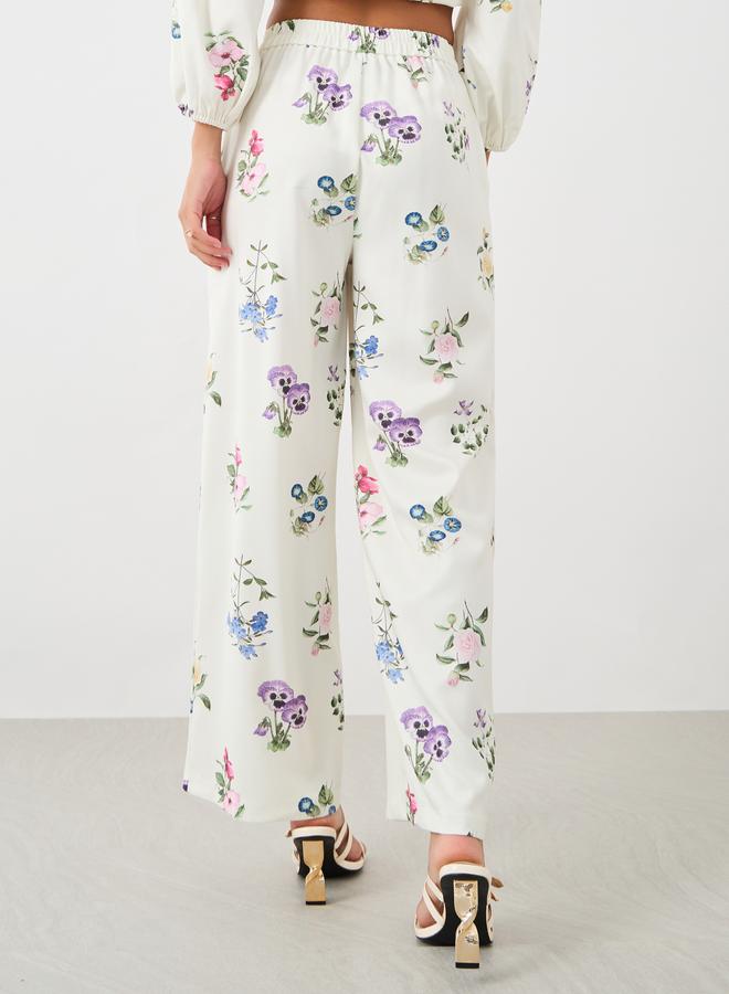 Styli Floral Print Flat Front Wide Leg Pants - Image 4