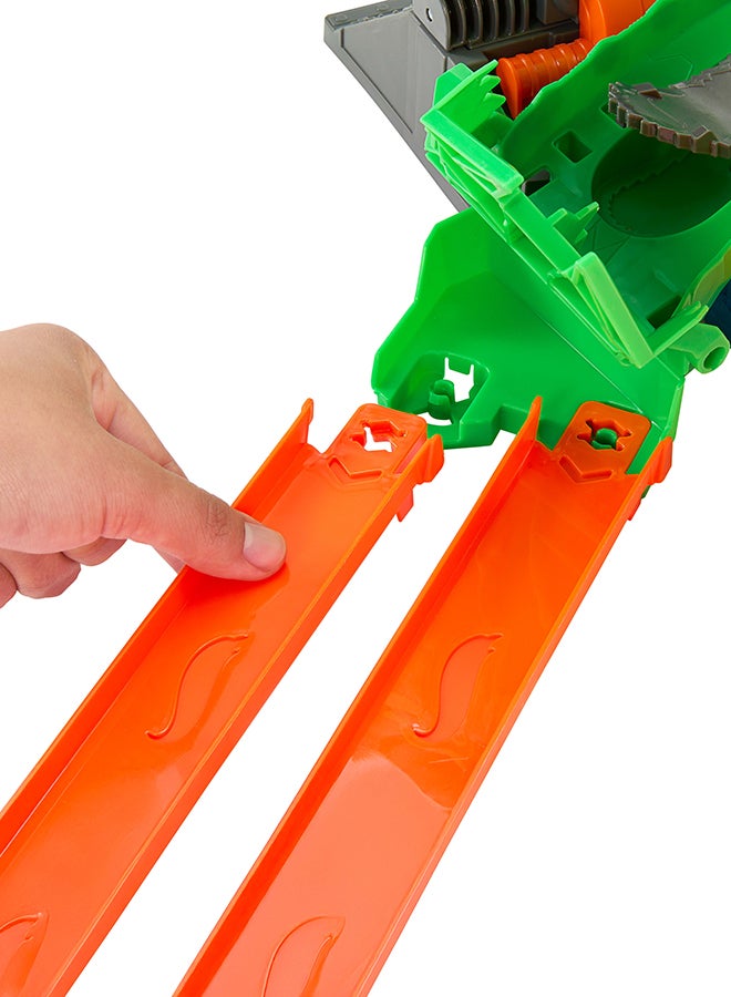 Hot Wheels Monster Trucks, Sharks Vs. Dinos Dragon Destruction Playset With 1:64 Scale Great Bite & Rageasaur, Race To Defeat The Cyborg Nemesis - Image 4