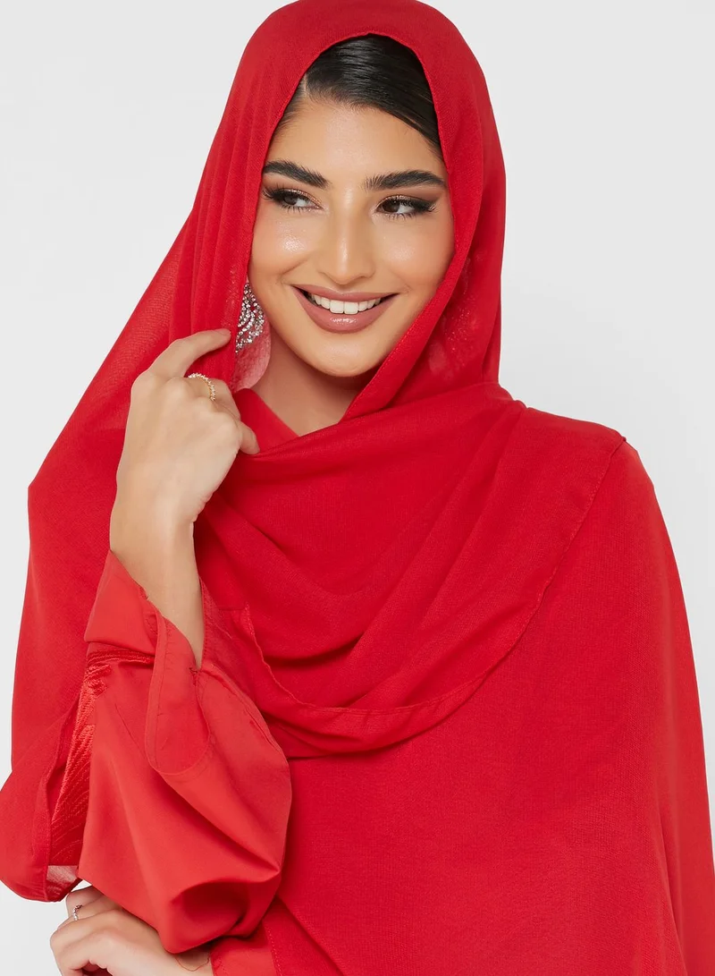 خزانة عباية بأكمام مزينة