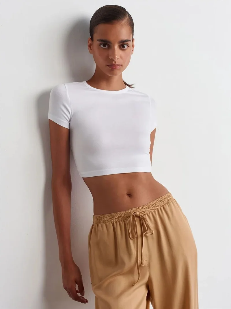 ديلفين Dilvin Women's Crop Slim-Fit Crew Neck T-Shirt