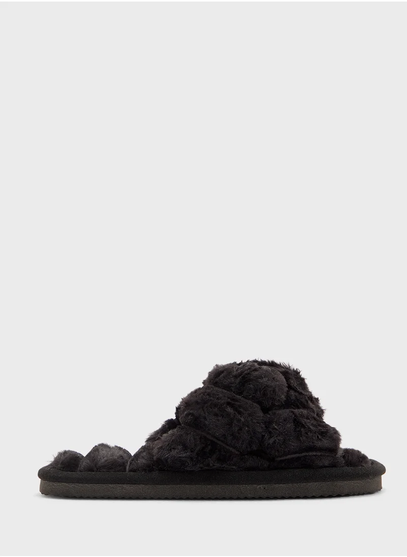 جينجر Crossover Strap Bedroom Slipper