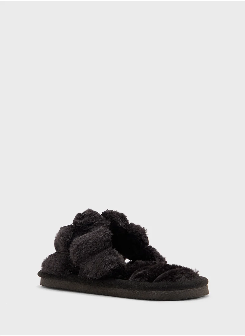 جينجر Crossover Strap Bedroom Slipper