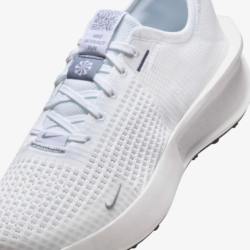 Nike Men's Interact Run SE Road Running Shoes