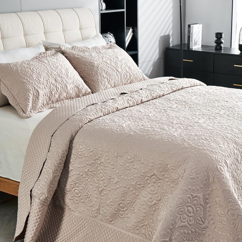 Cmfshape Satin Silky Quilt Set California King Size,3 Pieces Thin Super Soft Satin Quilt Set Lightweight Comforter Bedspread Coverlet for All Season (Champagne,120"x120") - Image 3