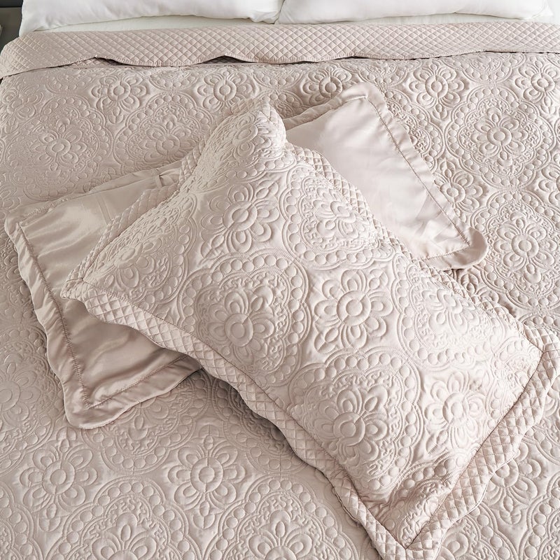 Cmfshape Satin Silky Quilt Set California King Size,3 Pieces Thin Super Soft Satin Quilt Set Lightweight Comforter Bedspread Coverlet for All Season (Champagne,120"x120") - Image 5