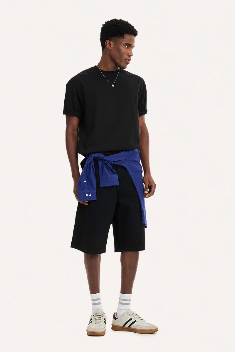 SNITCH Black Solid Half Sleeve Oversized Streetwear T-Shirt