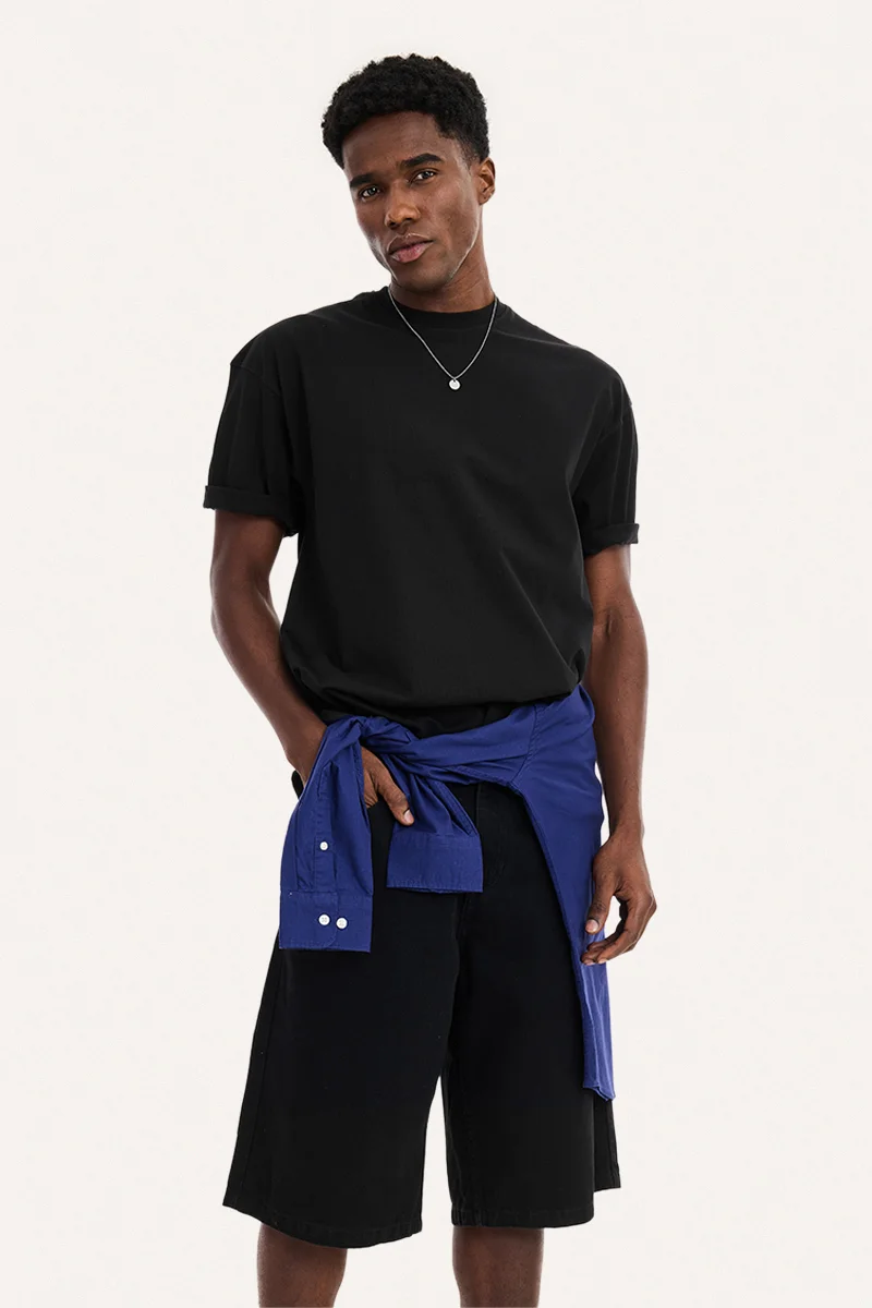 SNITCH Black Solid Half Sleeve Oversized Streetwear T-Shirt