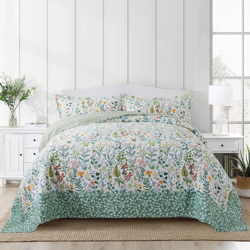 NEWLAKE Cotton Bedspread Quilt Sets-Reversible Patchwork Coverlet Set, Green Classic Floral Pattern, California King Size - Image 1