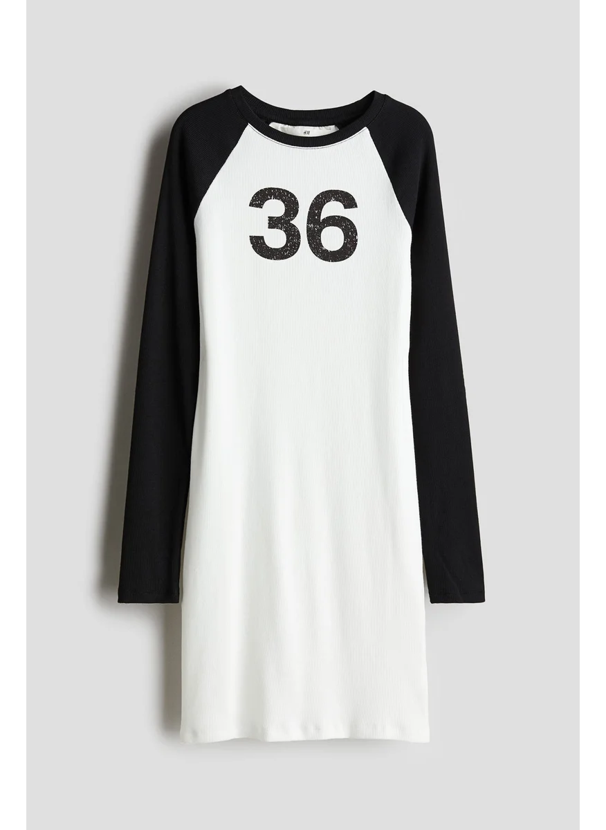 H&M Printed Raglan-Sleeved Dress