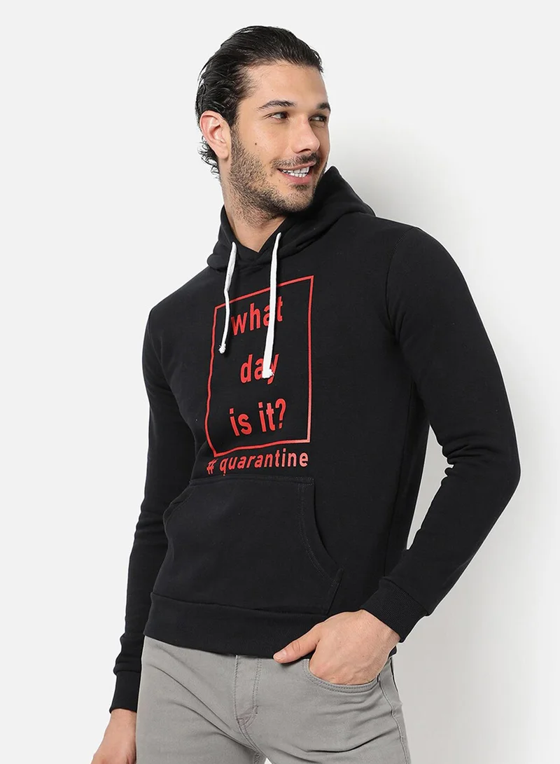 Campus Sutra Men's Onyx Black What-Day-Is-It Print Pullover Hoodie