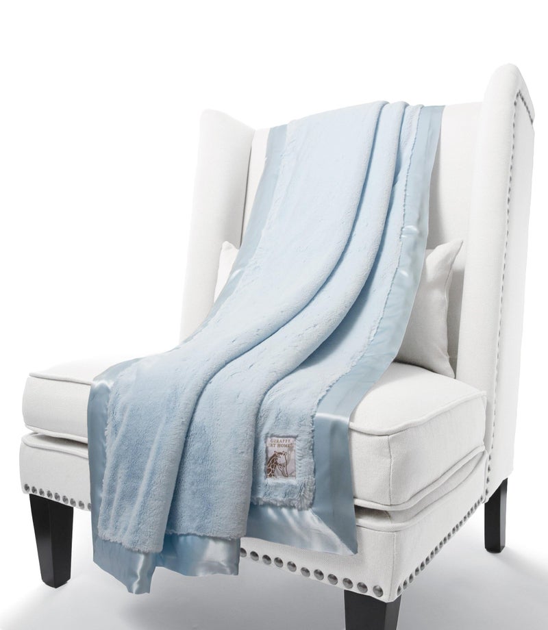 بطانية صغيرة من جيراف شينيلي في المنزل بطانية ناعمة للكنبة بطانية فاخرة من الفرو الصناعي مع حواف ساتان 59 × 88 أزرق