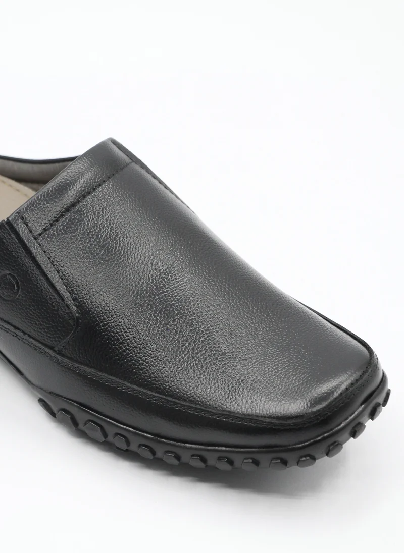 Geoomnii Black Casual Slip-On Shoes for Men – Comfortable & Stylish Everyday Footwear for Men | Best Price UAE