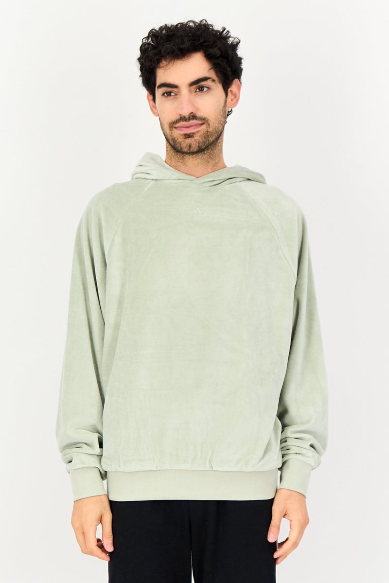 Adidas هودي كرة سلة للرجال بأكمام طويلة ومناسب، أخضر نعناعي - Image 1