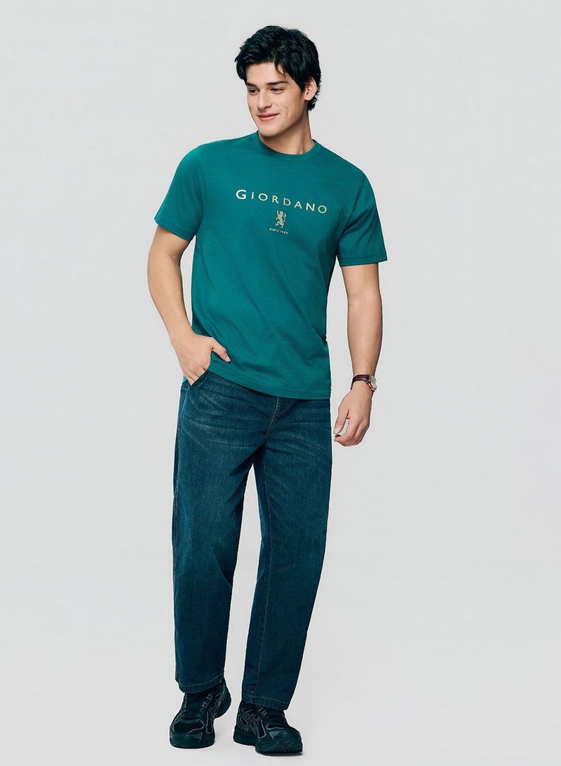GIORDANO Men’s Slim Cotton Crew Neck Signature Print Tee - Image 2