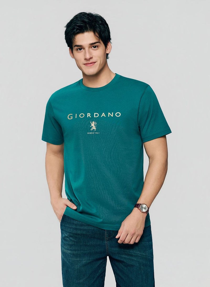 GIORDANO Men’s Slim Cotton Crew Neck Signature Print Tee - Image 1