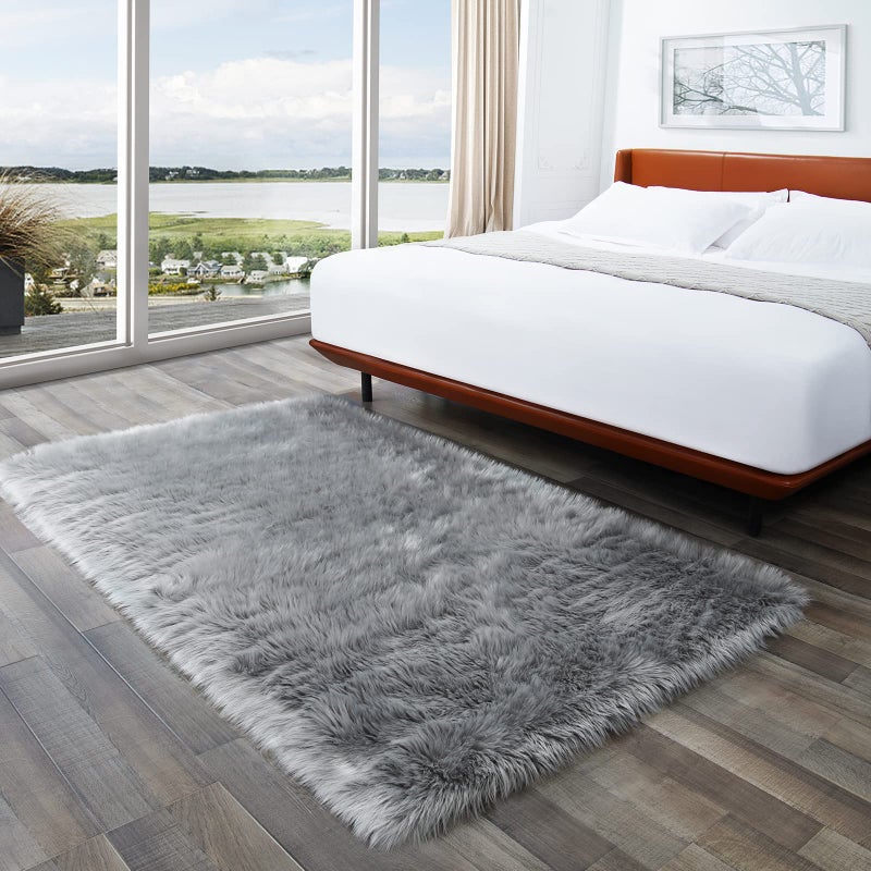 Ciicool Fluffy Area Rug Grey Faux Fur Rug for Bedroom Living Room Thick Fuzzy Shag Rug Furry Nursery Rug Plush Indoor Floor Carpets for Kids Girls Boys Teen Dorm 4x6 ft