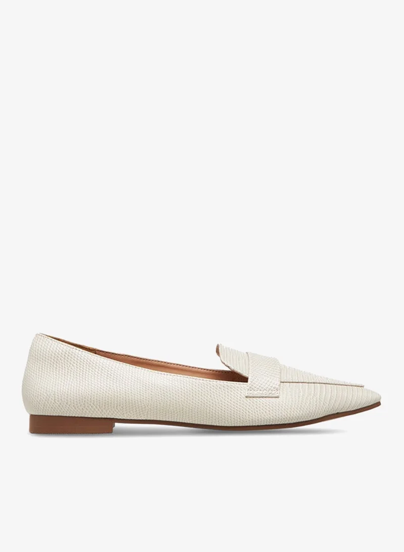 سيليست Women Pointed Toe Loafers