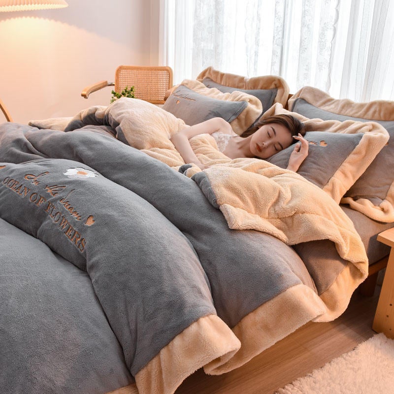 Winter Milk Velvet Bed Four-Piece Set Winter Thickened Coral Velvet Quilt Cover Double-Sided Flange Fleece-Lined Bed Sheet Three-Piece Set - Image 1