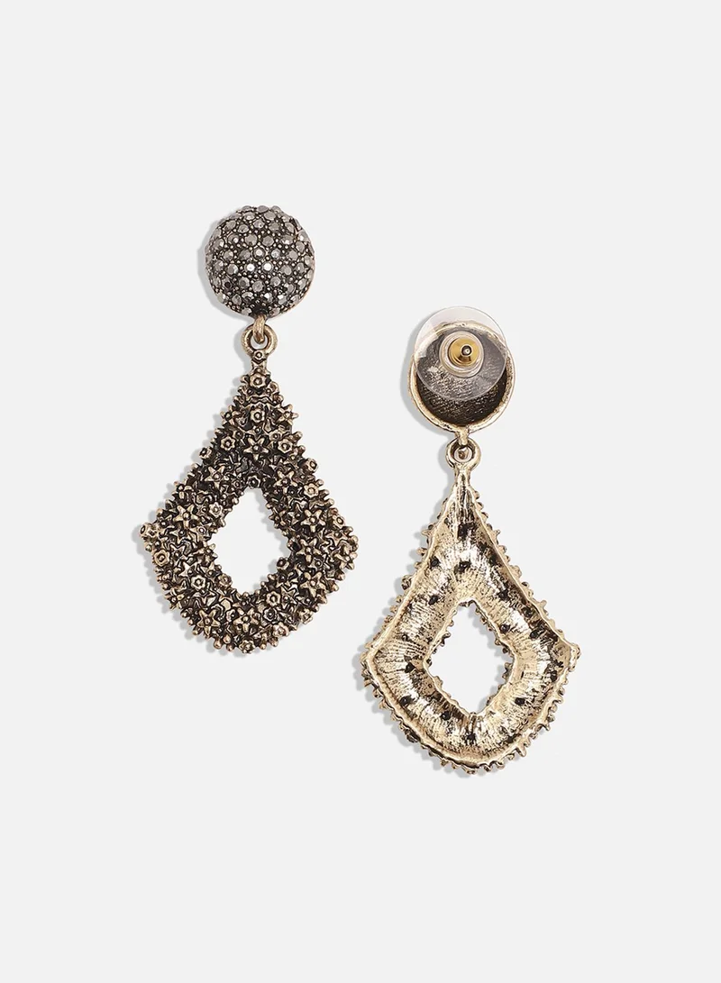 SOHI Floral Cluster Anchor Artificial Drop Earring Jewellery