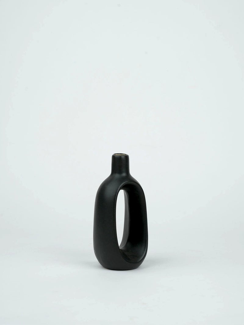 Purezento Modern Decorative Kieko Donut Vases for Home Decor | Centerpieces | Kitchen | Office with Unique Quality for Home Decor Center Table, Flowers Pot, Bedroom Side Corners (Black,6 Inch) - Image 5