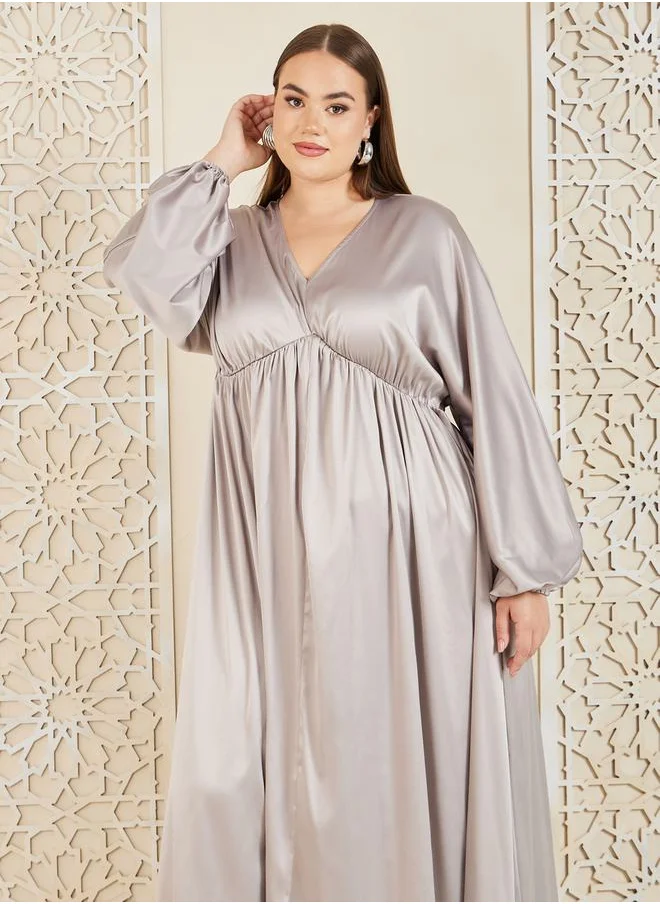 ستايلي Plus Satin Gathered Detail A-Line Maxi Dress