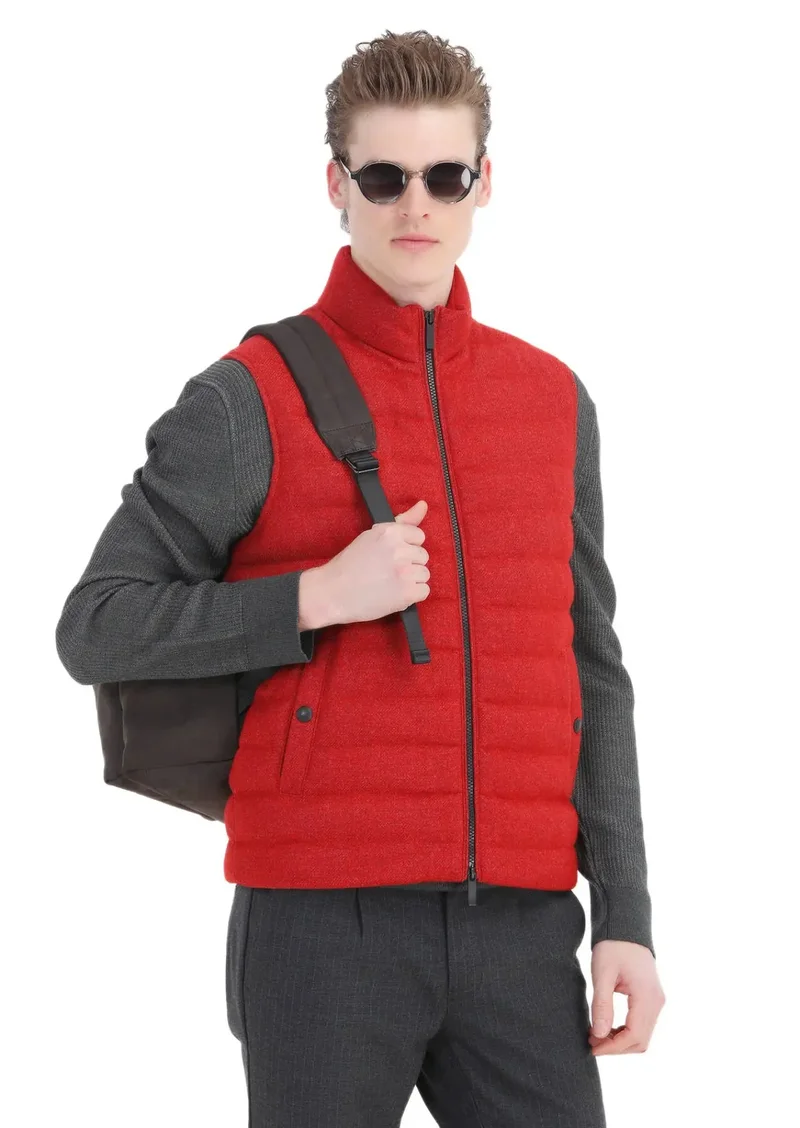 رامسي سترة منفوخة حمراء عادية بياقة عالية