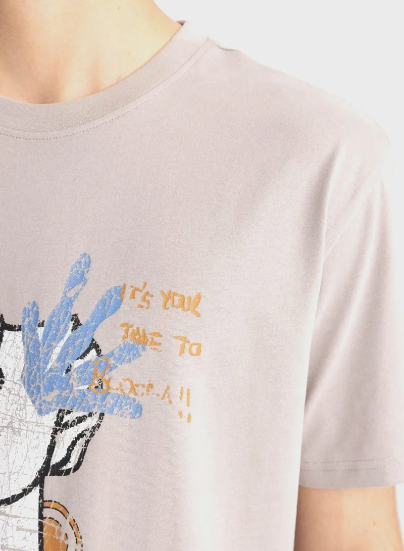 DeFacto  Regular Fit Crew Neck T-Shirt for Men | Best Price UAE