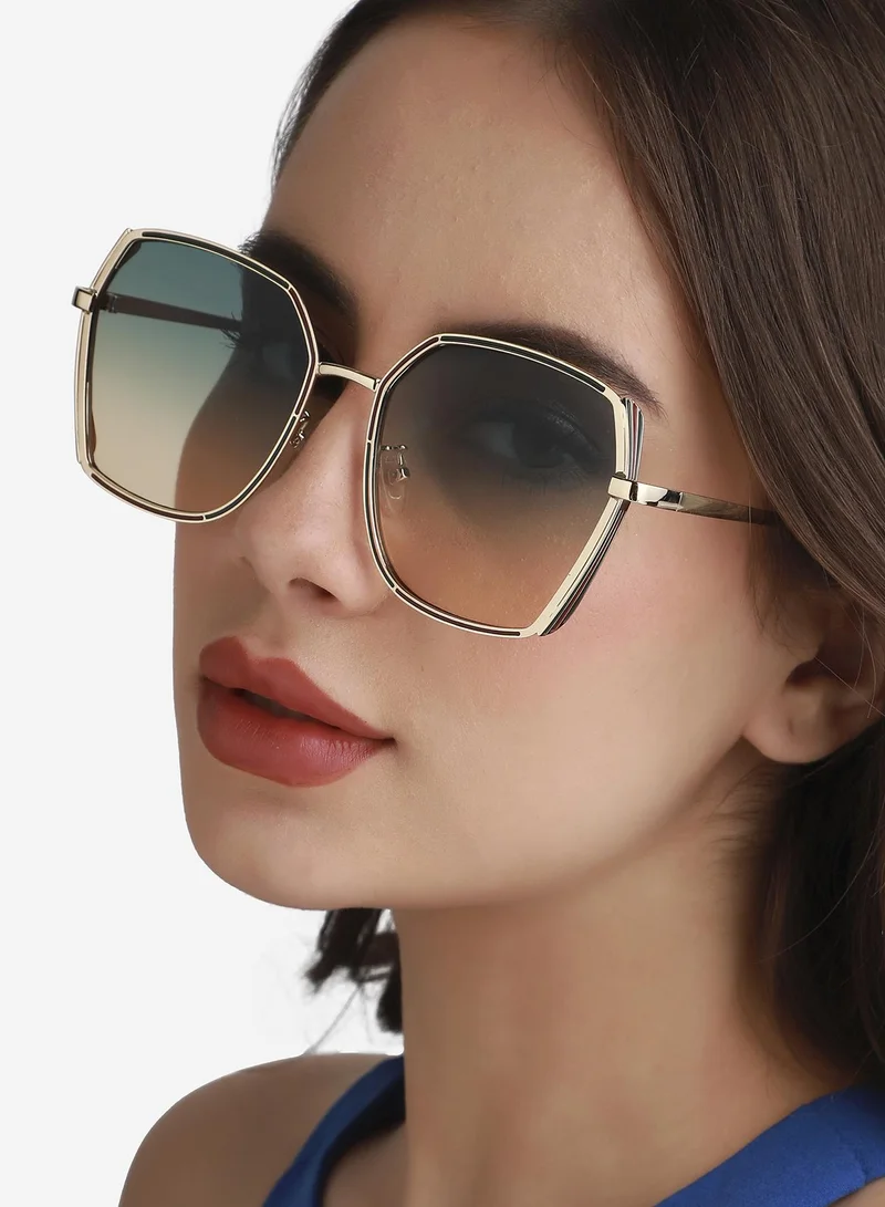 صوص هاوت نظارات شمسية نسائية هاوت صوص بتصميم كبير متدرج بإطار ذهبي وعدسات بولي كربونات زرقاء وصفراء للاستخدام اليومي | مقاس واحد | عدسات مستقطبة بإطار كامل | نظارات شمسية من خليط معدني للاستخدام اليومي