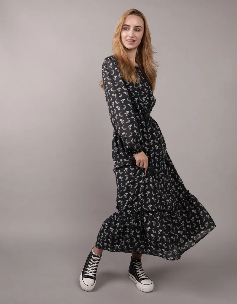 امريكان ايجل فستان ماكسي بأكمام طويلة وأزرار