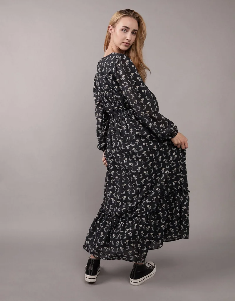 امريكان ايجل فستان ماكسي بأكمام طويلة وأزرار