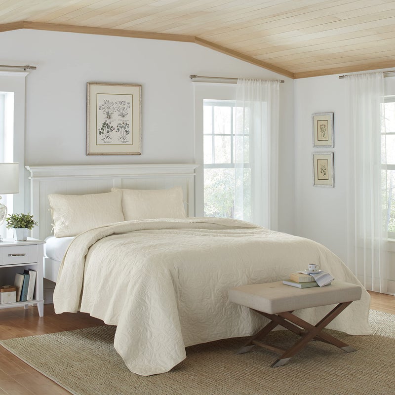 LAURA ASHLEY Laura Ashley Felicity Collection Quilt Set-100% Cotton  Reversible  All Season Bedding with Matching Sham(s)  Pre-Washed for Added Softness  Queen  Ivory  - Image 2
