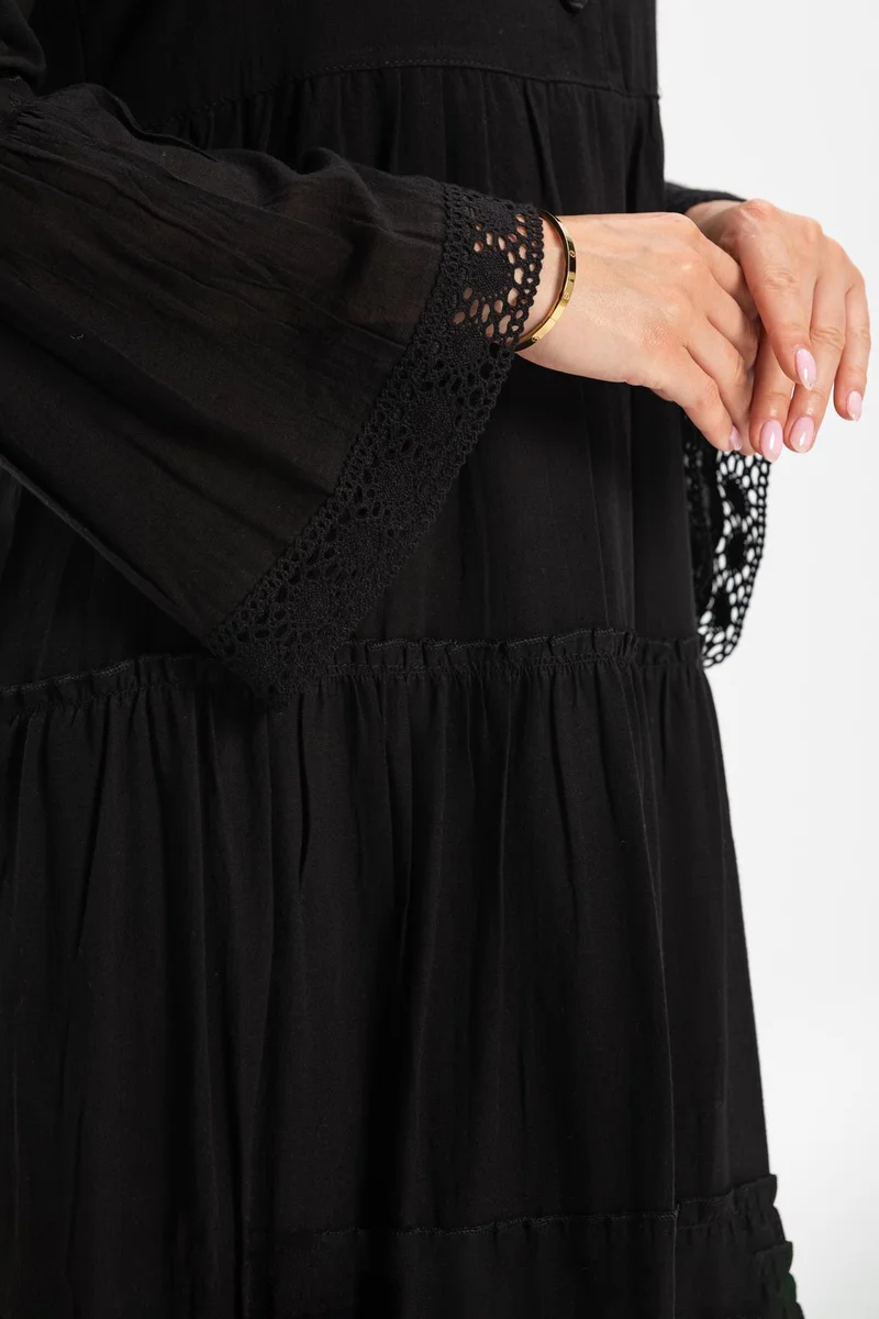 Eliş Şile Bezi Tiered Black Dress