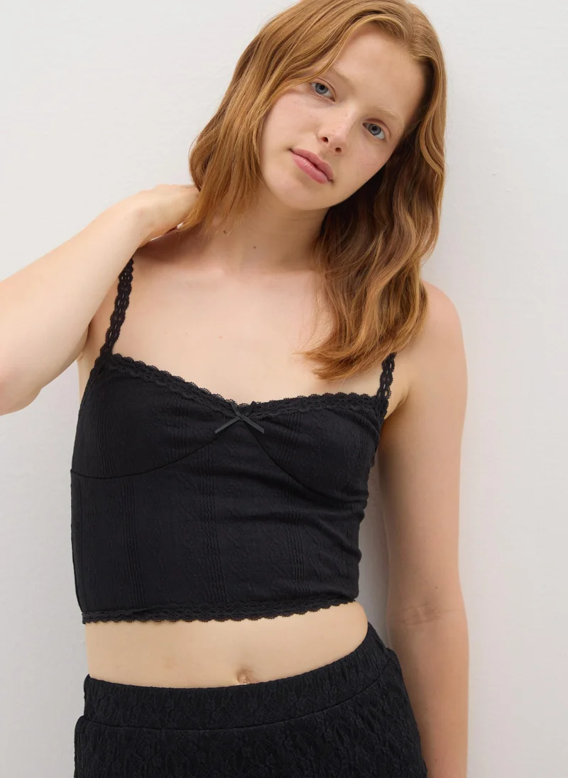 Ovs WOMEN'S BLACK COTTON TOP WITH LACE