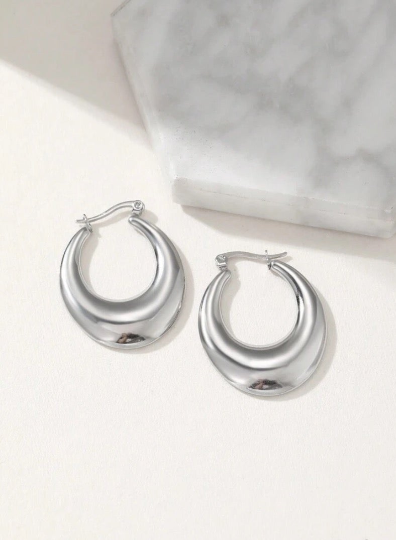 إيكوال حلق اذن نسائي انيق مصنوع من الاستانلس ستيل باللون الفضي - Image 3