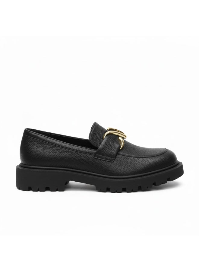 Luxurious and elegant women's loafer with modern metallic details - equipped with a comfortable, slip-resistant sole - Image 3