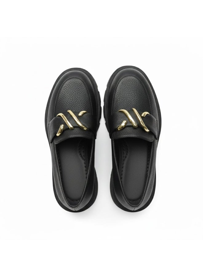 Luxurious and elegant women's loafer with modern metallic details - equipped with a comfortable, slip-resistant sole - Image 5