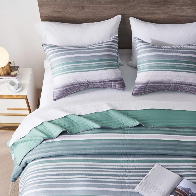 KAKIJUMN KAKIJUMN King/Cal King Quilt Bedding Set  White Grey and Green Patchwork Striped Quilt Set  2 Pieces Soft Lightweight Bedspread Coverlet Set with 1 Pillow Sham(Green King)  - Image 3