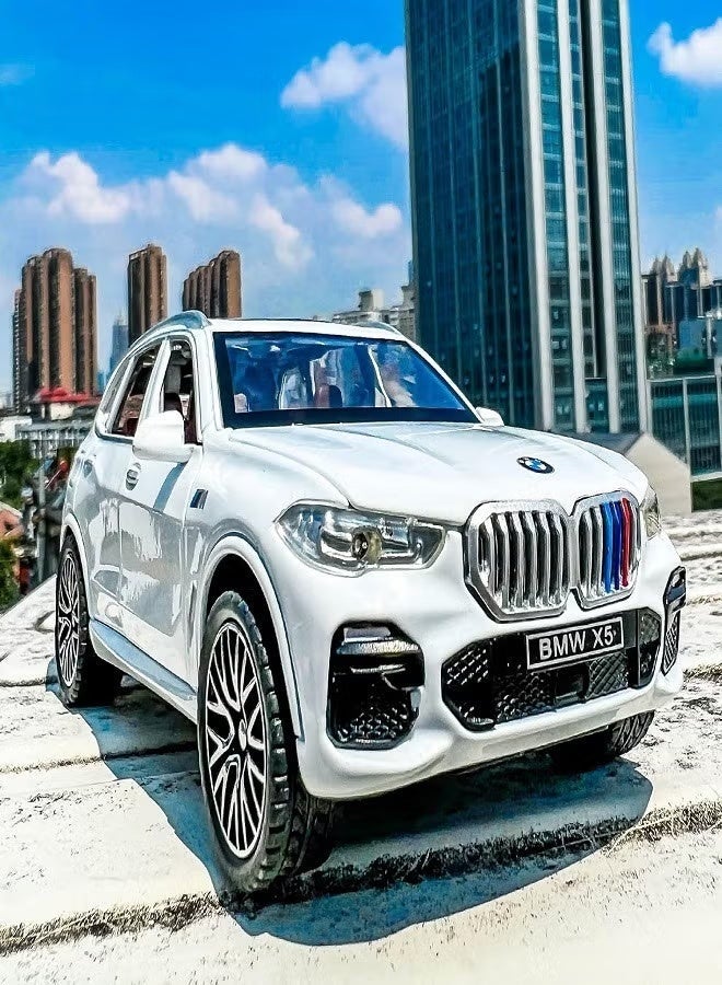 داي كاست 1:32 متوافقة مع نموذج سيارة BMW X5 SUV، سيارة لعبة من سبائك الزنك قابلة للسحب للخلف مع صوت وضوء للأطفال والكبار (أبيض) - Image 3