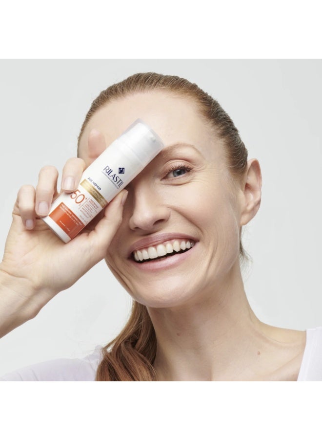 ريلاستيل كريم ريلاستيل صن سيستم لإصلاح علامات تقدم السن ومضاد للشيخوخة بعامل حماية من الشمس 50+، 40 مل - Image 3