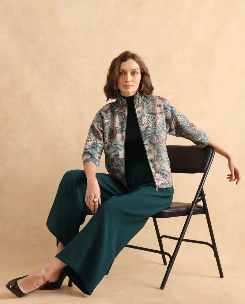 Rareism Rareism Women Vaso Multi Suede 3/4Th Sleeve Stand Collar Zipper Closure Boxy Fit Abstract Print Jacket